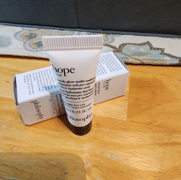 Philosophy Hope in a Jar Smooth Glow Multi Tasking Moisturizer 7 ml/.23 oz NIB. - Picture 3 of 3